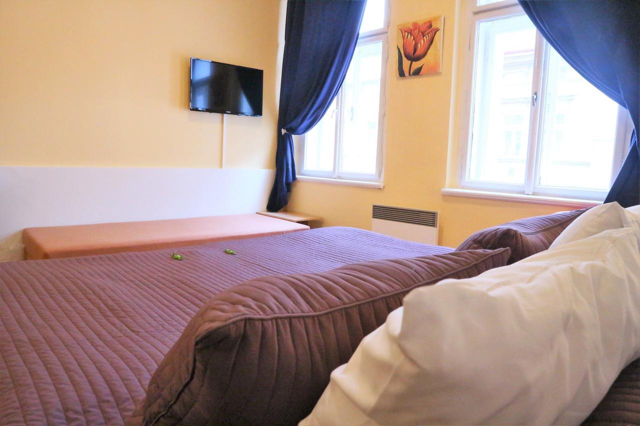 City Lounge Crown Hotel Прага Екстер'єр фото